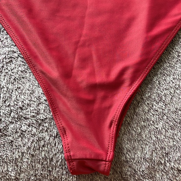 Beach Riot cut-out one-piece swimsuit - Picture 6 of 6